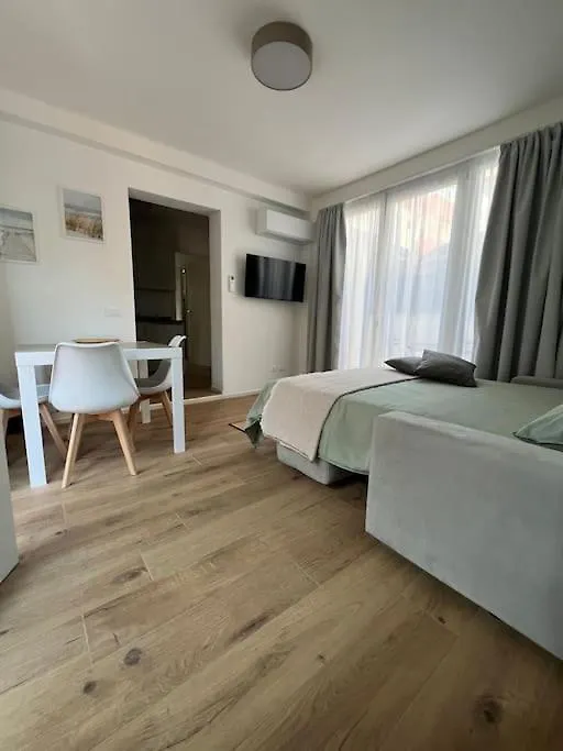 Casa Silvia, Bilocale Nuovo A 100 Mt Dal Mare Apartamento Riccione