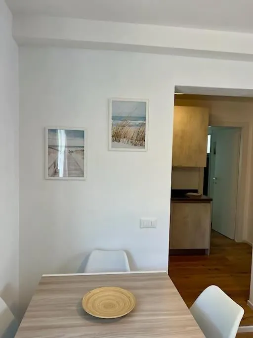 Casa Silvia, Bilocale Nuovo A 100 Mt Dal Mare Apartamento Riccione 0*,