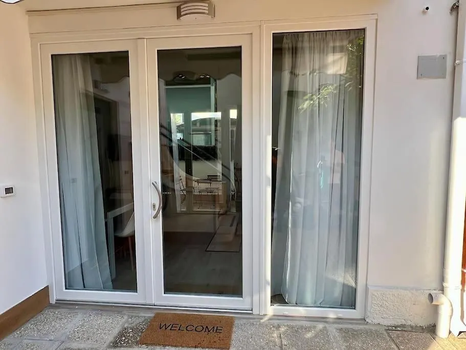 Casa Silvia, Bilocale Nuovo A 100 Mt Dal Mare Apartamento Riccione 0*,  Itália