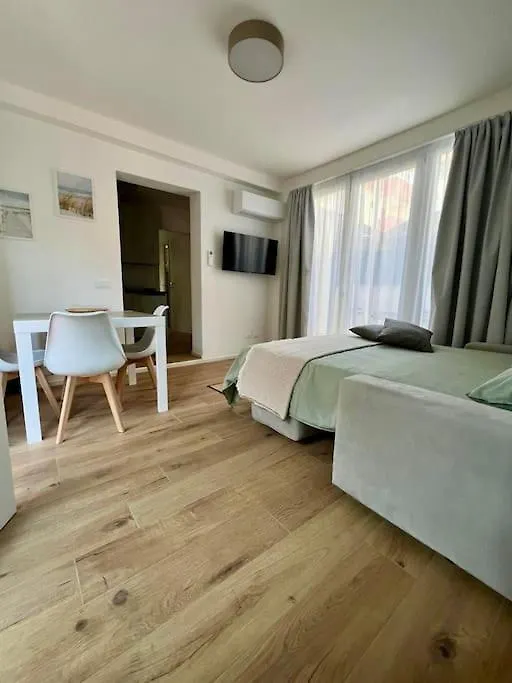 Casa Silvia, Bilocale Nuovo A 100 Mt Dal Mare Apartamento Riccione Itália